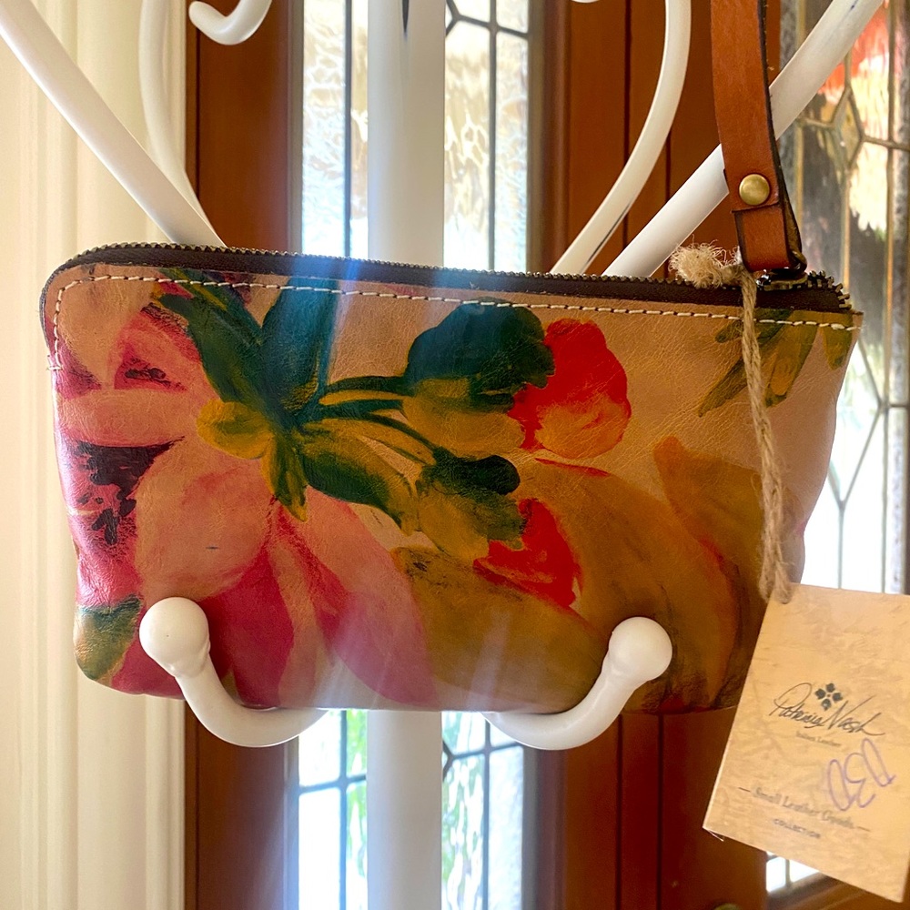 Patricia Nash Floral wristlet